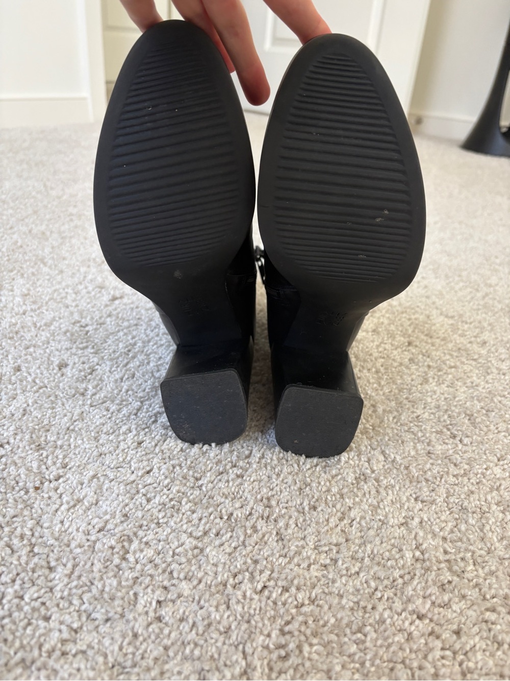 Naturalizer Black Leather Block Heel Ankle Boots - Picture 4 of 7